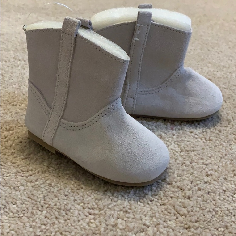 🧚🏼‍♀️3/$10 Gap baby ankle booties